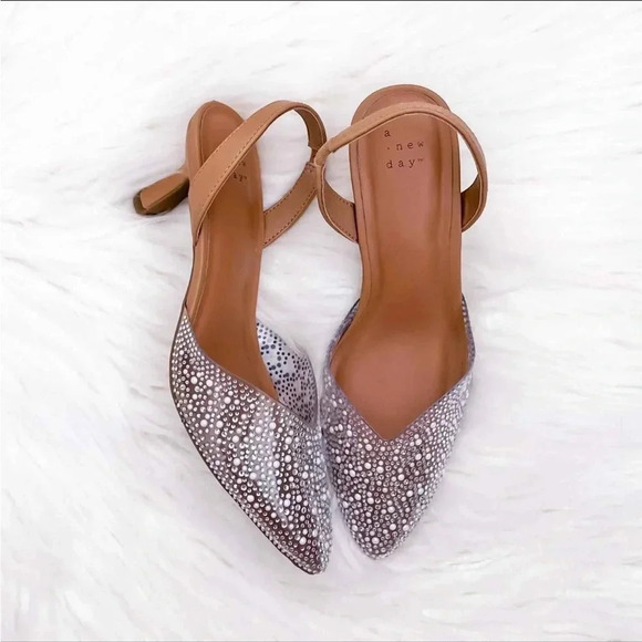 NWT Women's Isabel Embellished Slingback
Kitten Heels - A New Day Clear 10 - Picture 1 of 6